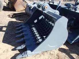 VARIOUS Other Bucket-Rock Attachments - picture0' - Click to enlarge