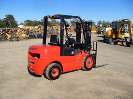 Redlift CPCD35T3 Fork Lift - picture0' - Click to enlarge