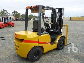TEU FD30T Forklift - picture1' - Click to enlarge