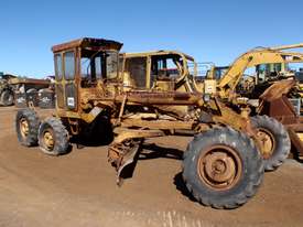 1974 Caterpillar 140 Grader *DISMANTLING* - picture0' - Click to enlarge