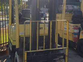 1.8T Counterbalance Forklift - picture1' - Click to enlarge