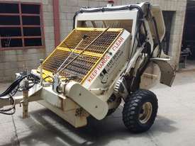 Used The Boss Beach Sweeper - picture0' - Click to enlarge