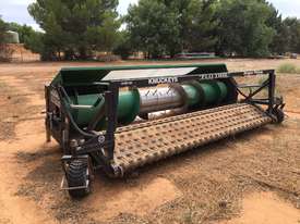 Knuckey Pick-Up 16' Header Front Harvester/Header - picture0' - Click to enlarge