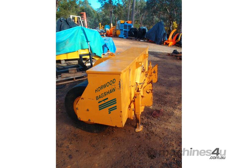 caption Horwood Bagshaw Free Roll Roller