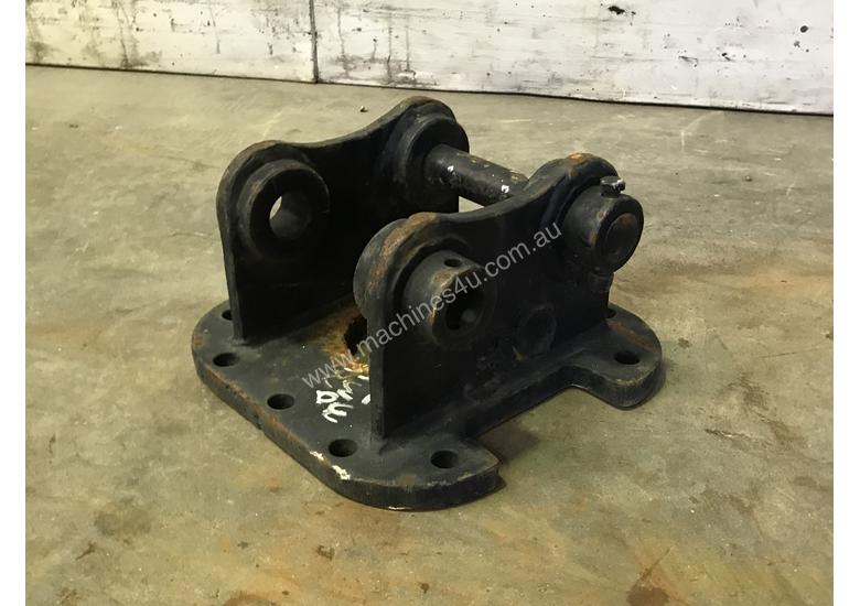 caption HEAD BRACKET TO SUIT 1-2T EXCAVATOR D975