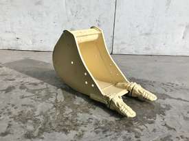 UNUSED 230MM DIGGING BUCKET TO SUIT 1-2T EXCAVATOR E016 - picture0' - Click to enlarge