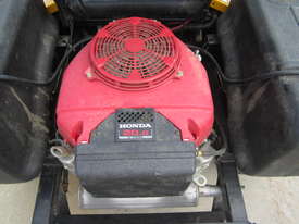 Cub Cadet Zero Turn Commercial Mower   - picture2' - Click to enlarge