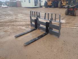 Forks to suit Volvo Loader - picture0' - Click to enlarge