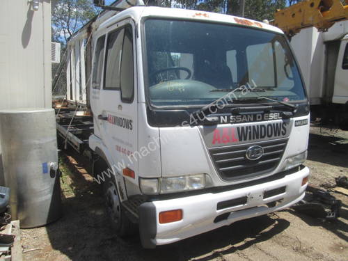 2006 Nissan UD MKB215 - Wrecking - Stock ID 1573