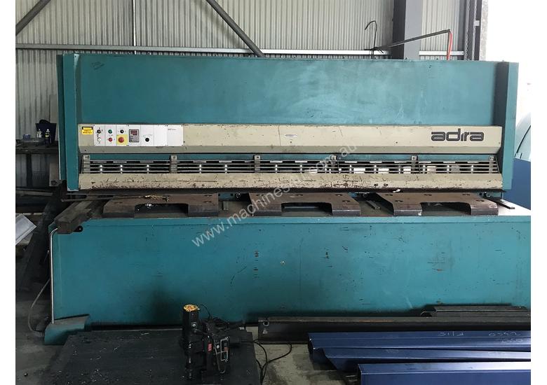 caption Adira Guillotine 3.1m x 13mm capacity
