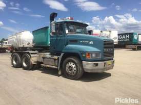 2004 Mack CH Fleet-Liner - picture0' - Click to enlarge