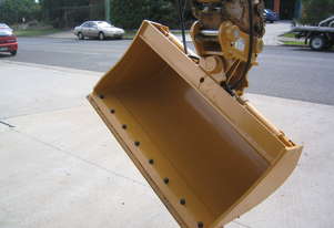 GARDNER ENGINEERING - 3 Tonne Tilt Bucket