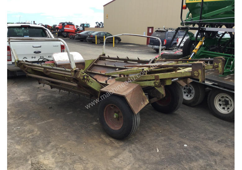 Used boomerang Boomerang Other Bale Wagon Feedout Hay Forage Equip Bale