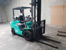 Mitsubishi forklift - picture0' - Click to enlarge