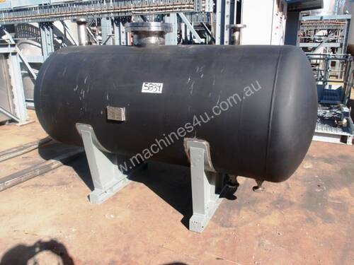 Pressure Vessel (Stainless Steel), Capacity: 1,600Lt