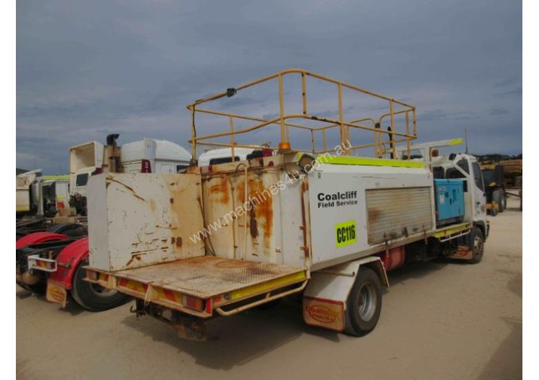 caption 2007 HINO FC FIELD SERVICE TRUCK