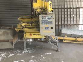 Masonry Block and Paver Press Machine - picture0' - Click to enlarge