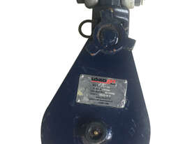 Loadset Heavy Duty Snatch Block  WLL 4T, 150mm Sheave Diameter, Wire Rope 10-13-mm - picture0' - Click to enlarge
