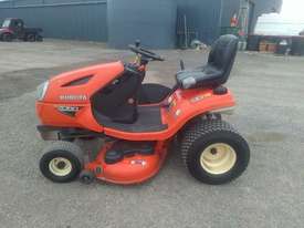 Kubota T2080 - picture2' - Click to enlarge