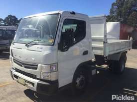 2015 Mitsubishi Canter 715 CAB - picture1' - Click to enlarge