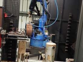 2003 Motoman YR-HP6 enclosed robotic mig welding cell with NX100 controller - picture1' - Click to enlarge