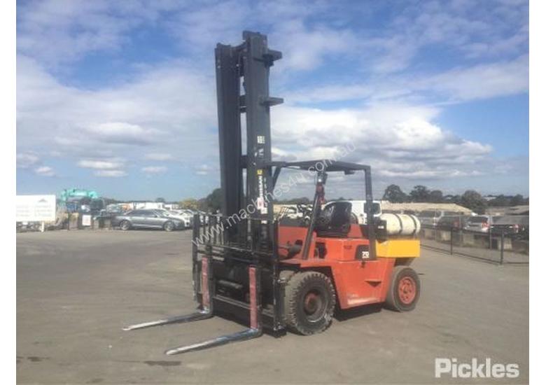 caption Nissan BF05H70U
