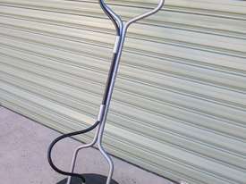 Whirlaway Spinner Rotory Floor Cleaner - picture1' - Click to enlarge