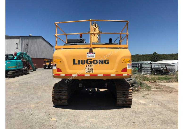 caption 2016 LiuGong 930 Excavator - 30T with only 300 hrs