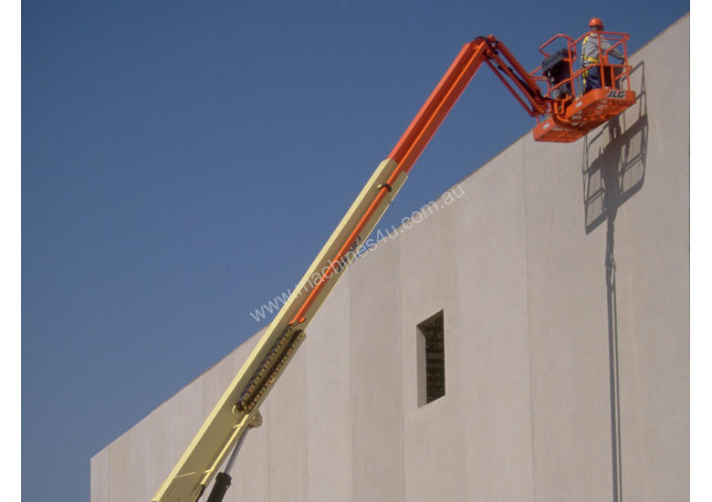 caption JLG 60ft Electric Knuckle Boom Lift – Perfect for Indoor and Outdoor Jobs!