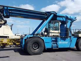 45.0T Diesel Reachstacker - picture0' - Click to enlarge