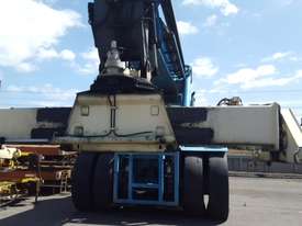 45.0T Diesel Reachstacker - picture2' - Click to enlarge