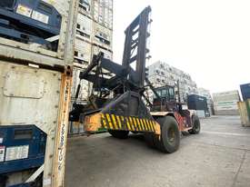 1997 Taylor Forklift - For Shipping Containers - picture2' - Click to enlarge