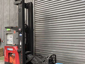 Raymond DR32TT Reach Forklift Forklift - picture0' - Click to enlarge