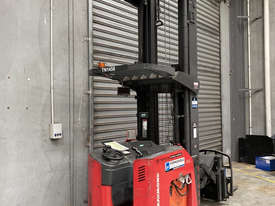 Raymond DR32TT Reach Forklift Forklift - picture1' - Click to enlarge