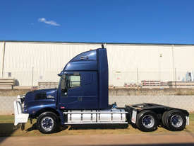 Iveco Powerstar 7500 Primemover Truck - picture1' - Click to enlarge