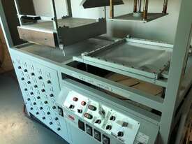 Vacuum/Thermoforming Machine Semi-Automatic - picture0' - Click to enlarge