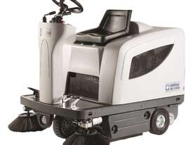 Nilfisk SR1101 MID SIZED RIDE ON SWEEPER - picture0' - Click to enlarge