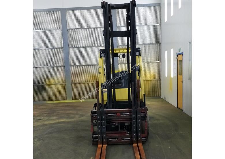 caption 3.5T LPG Counterbalance Forklift
