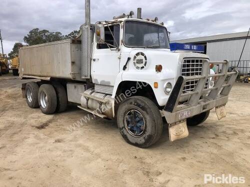 1976 Ford 9000