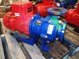 Magnetic Drive Chemical Transfer Pump, IN: 50mm Dia, OUT: 40mm Dia, 300Lt/min - picture1' - Click to enlarge