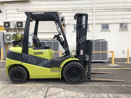 Refurbished Container Access 3.0t LPG CLARK Forklift