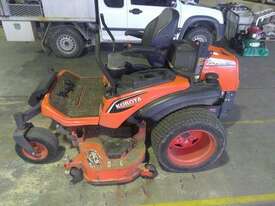 Kubota ZD1211 - picture2' - Click to enlarge