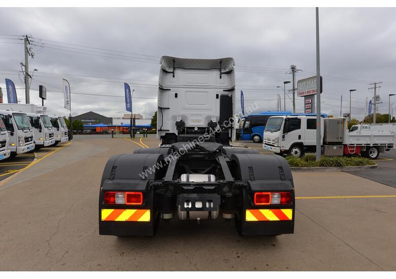 Buy Used 2019 hyundai 2019 HYUNDAI XCIENT MWB - Prime Mover Trucks ...