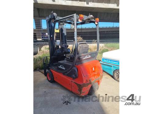 Linde Electric 1.6T Forklift with brand new batteries
