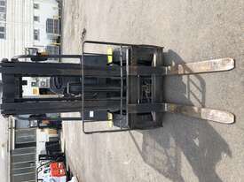 Container Access Robust 3.3t LPG CLARK Forklift - Hire - picture2' - Click to enlarge
