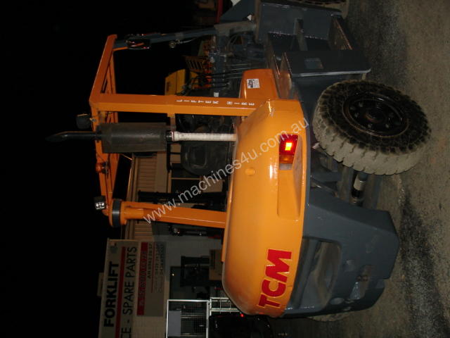 caption FORKLIFT TCM TOYOTA CROWN FD70Z8 HIRE OR BUY