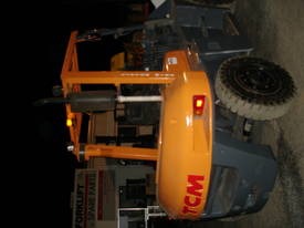 FORKLIFT TCM TOYOTA CROWN FD70Z8 HIRE OR BUY - picture2' - Click to enlarge
