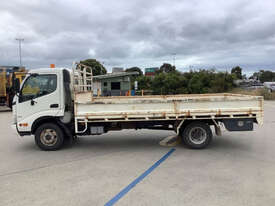 Hino 816 - 300 Series Tray Truck - picture1' - Click to enlarge