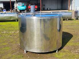 STAINLESS STEEL TANK, MILK VAT 1750 LT - picture0' - Click to enlarge