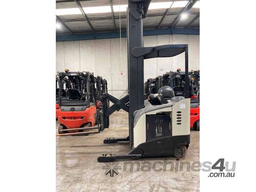 Crown  Deep Reach Truck 6m 1.5ton Great Battery Stand Up Sit Down SS